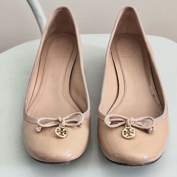 Tory Burch Shoes - Tory Burch Chelsea Charm Patent Leather Low Pumps in Camellia Pink, W8